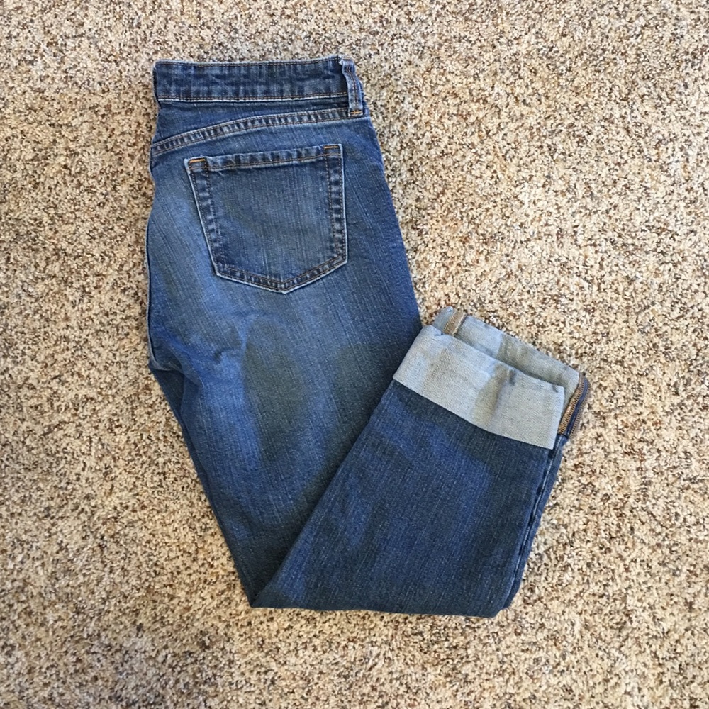 Gap 3/4 Straight Crop Capris sz 4/27